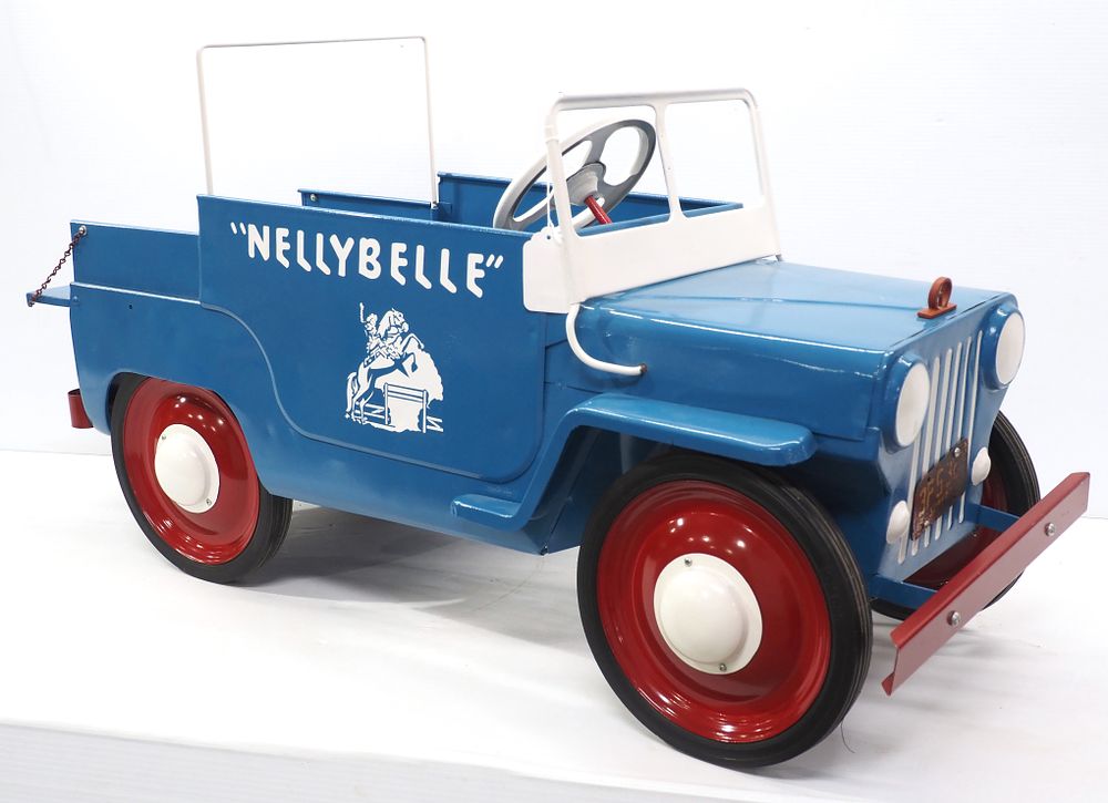 Lot 2021: Nellybelle pedal car