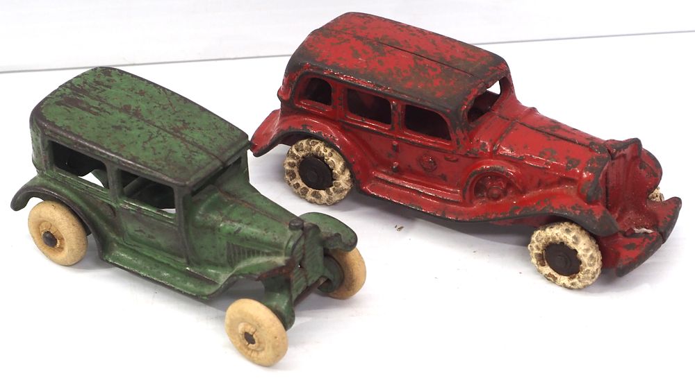 Lot 2104: (2) Cast iron sedan cars