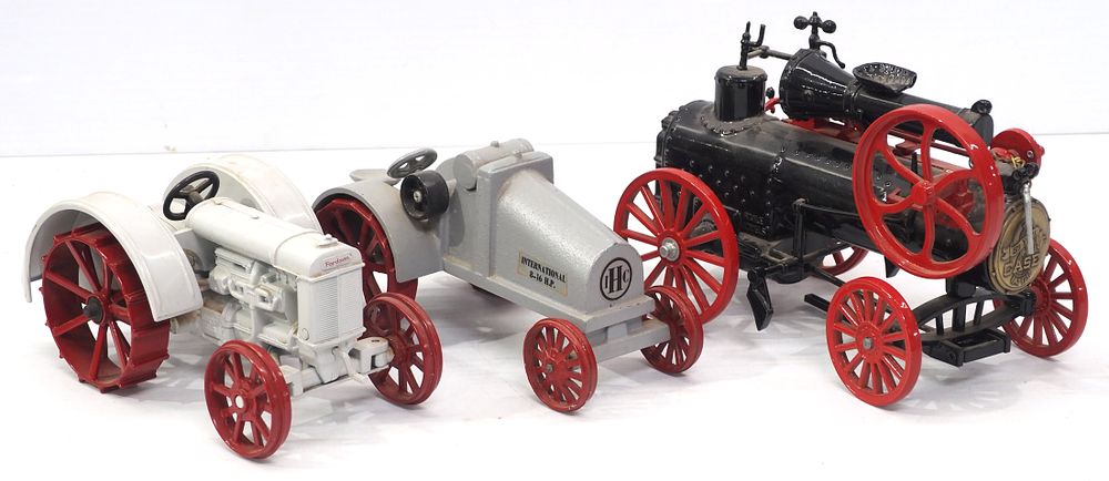 Lot 2143: Case steam engine / Fordson / International