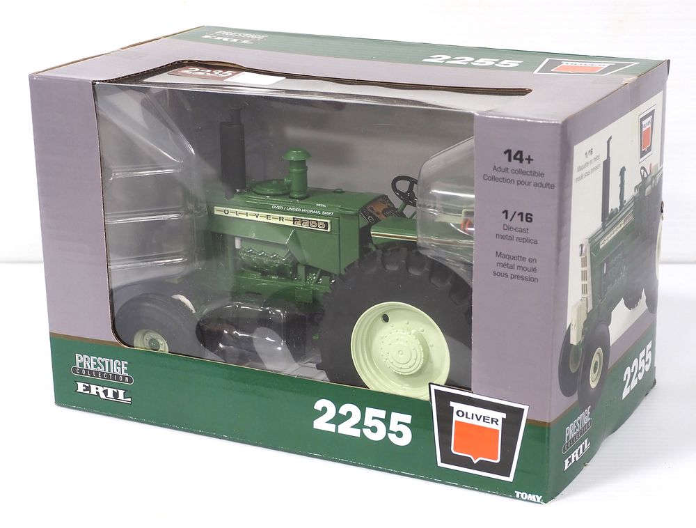 Lot 2235: Ertl Oliver 2255