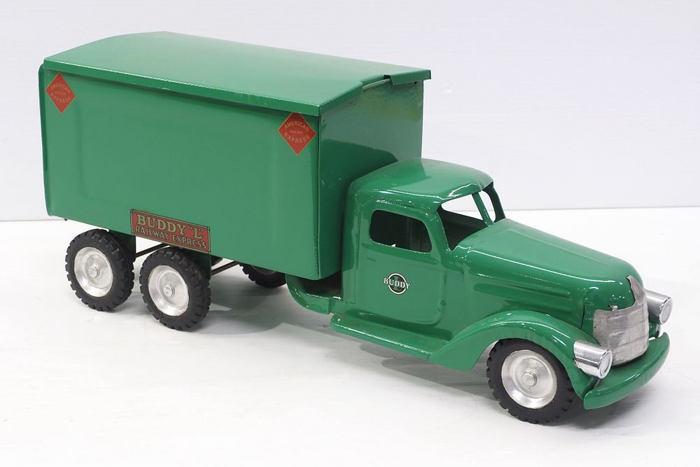 Lot 2298: Buddy L Railway Express delivery truck