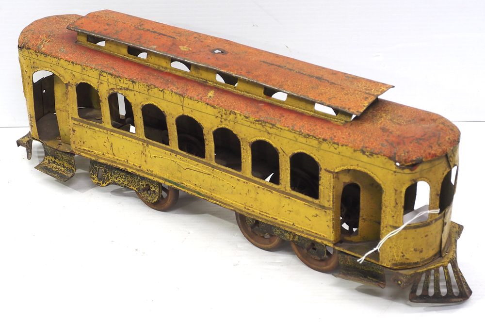 Lot 2300: 1910 Dayton Schiebel tin trolley car