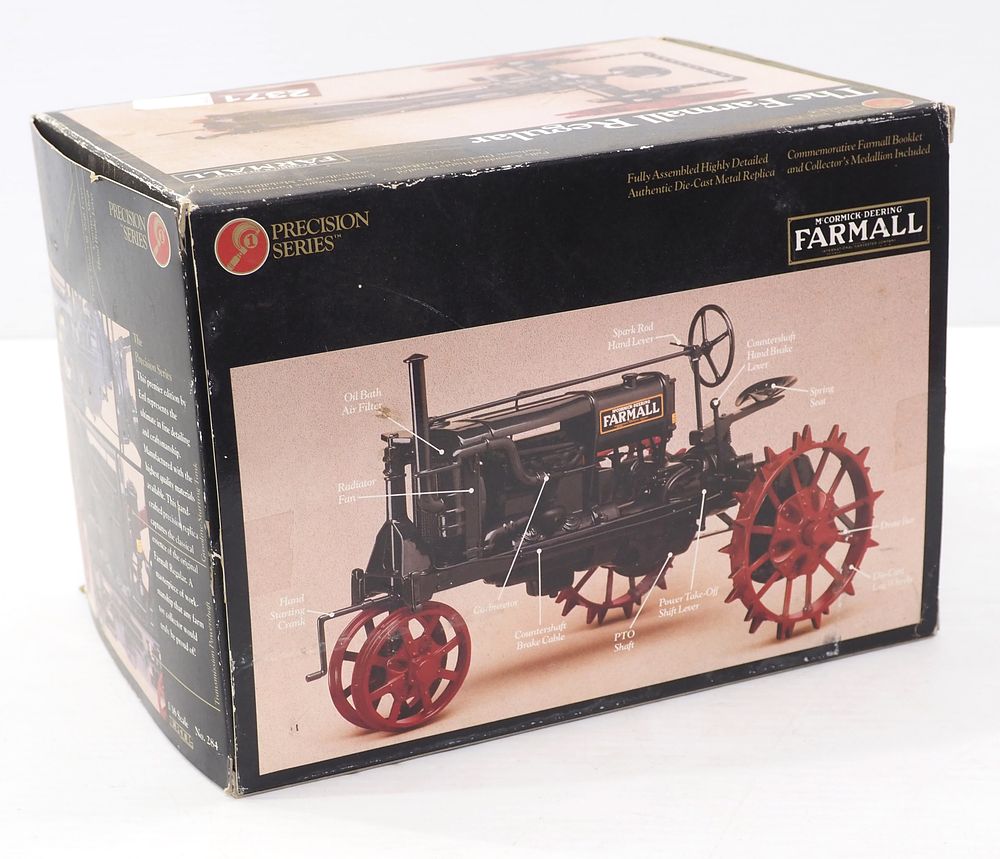 Lot 2371: Ertl Farmall Regular
