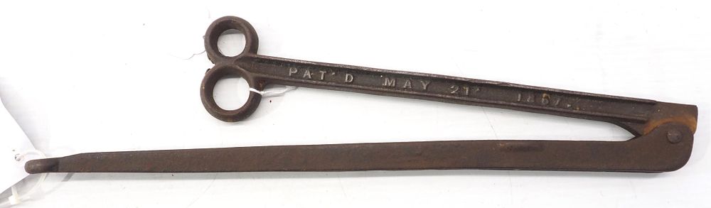 Lot 446: Horse hay fork lifter