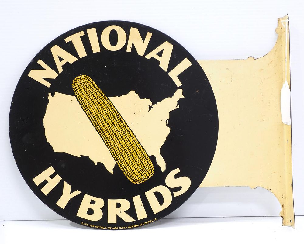 Lot 900: National Hybrids seed corn sign