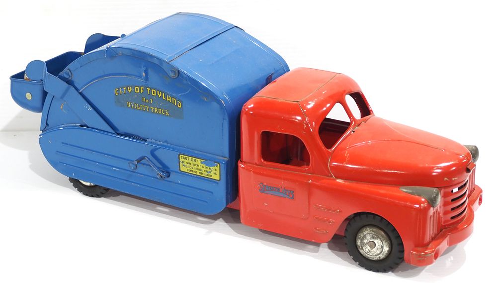 Lot 2200A: Structo Garbage Truck - good
