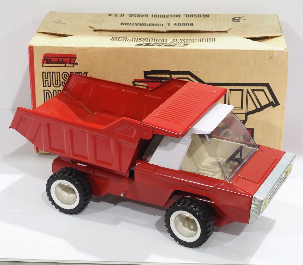 Lot 2222A: Buddy L Husky Dumpster truck with good box - Excellent