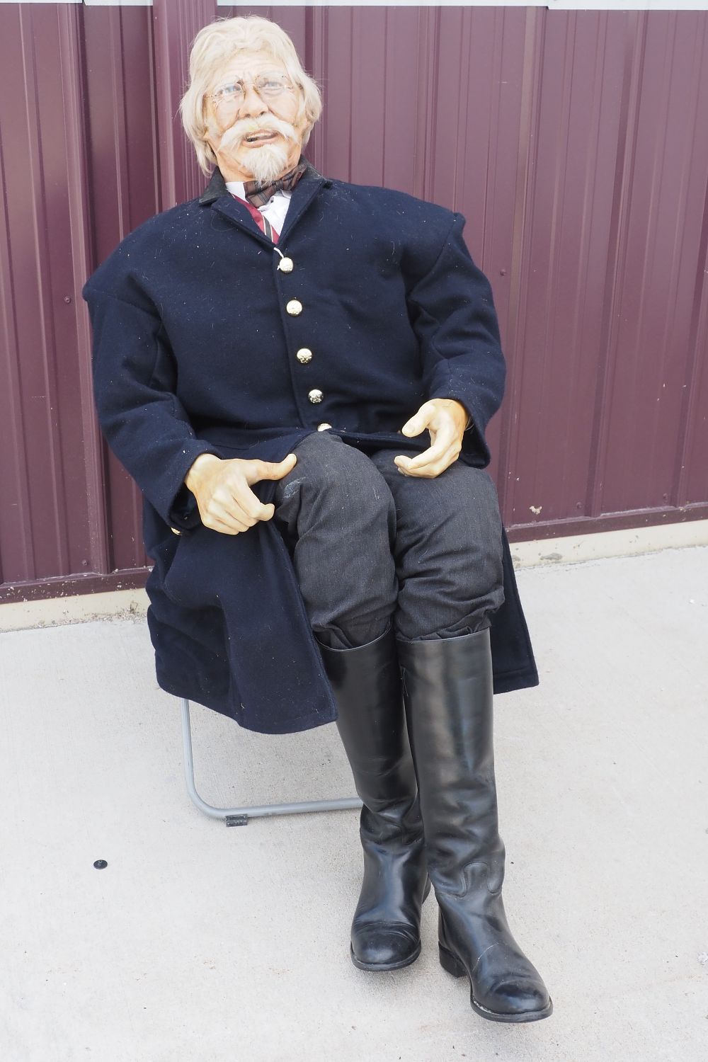 Lot 260C: Old male mannequin