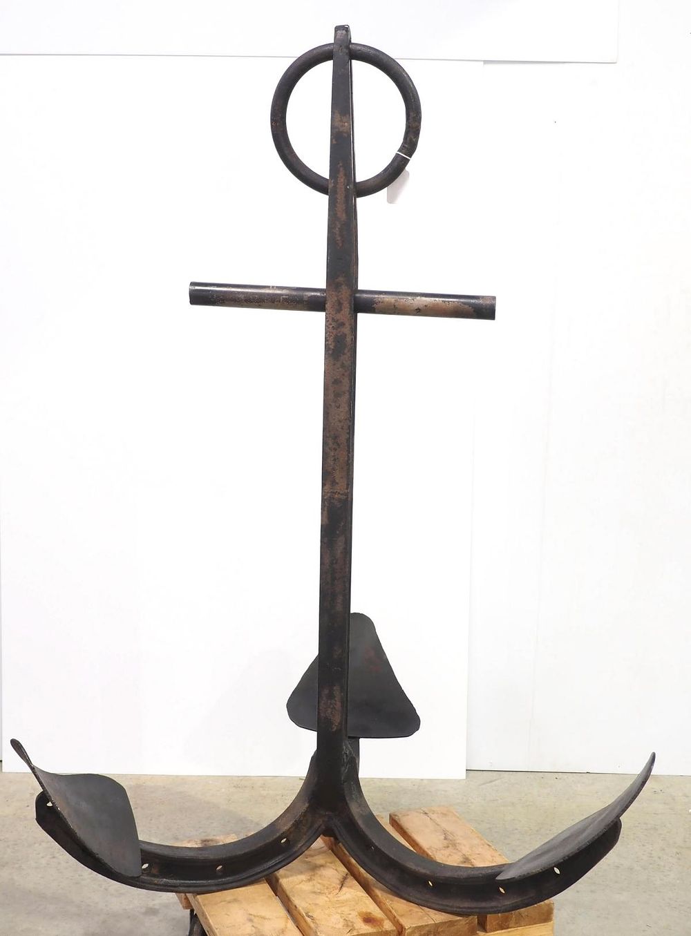 Lot 175: Homemade iron ship anchor