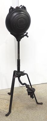 Wells' Paraffin Gas Lamp No.13. Very unusual Wells' Paraffin Gas Lamp No.13 by AC Wells & Co 