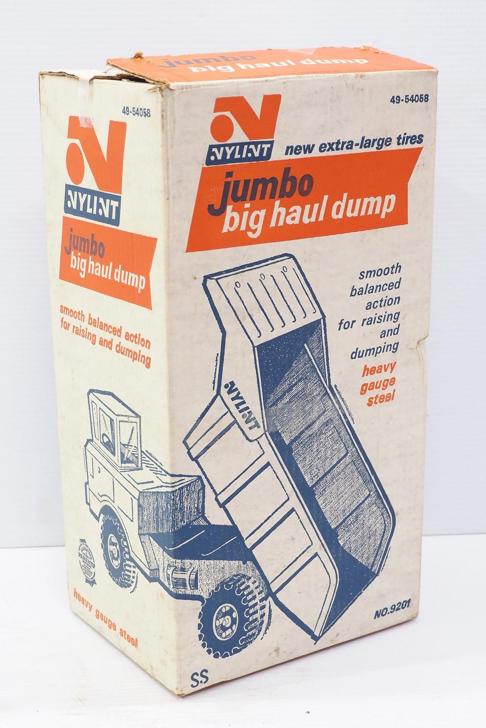 Lot 323: NIB Nylint Jumbo Big Haul Dump Truck