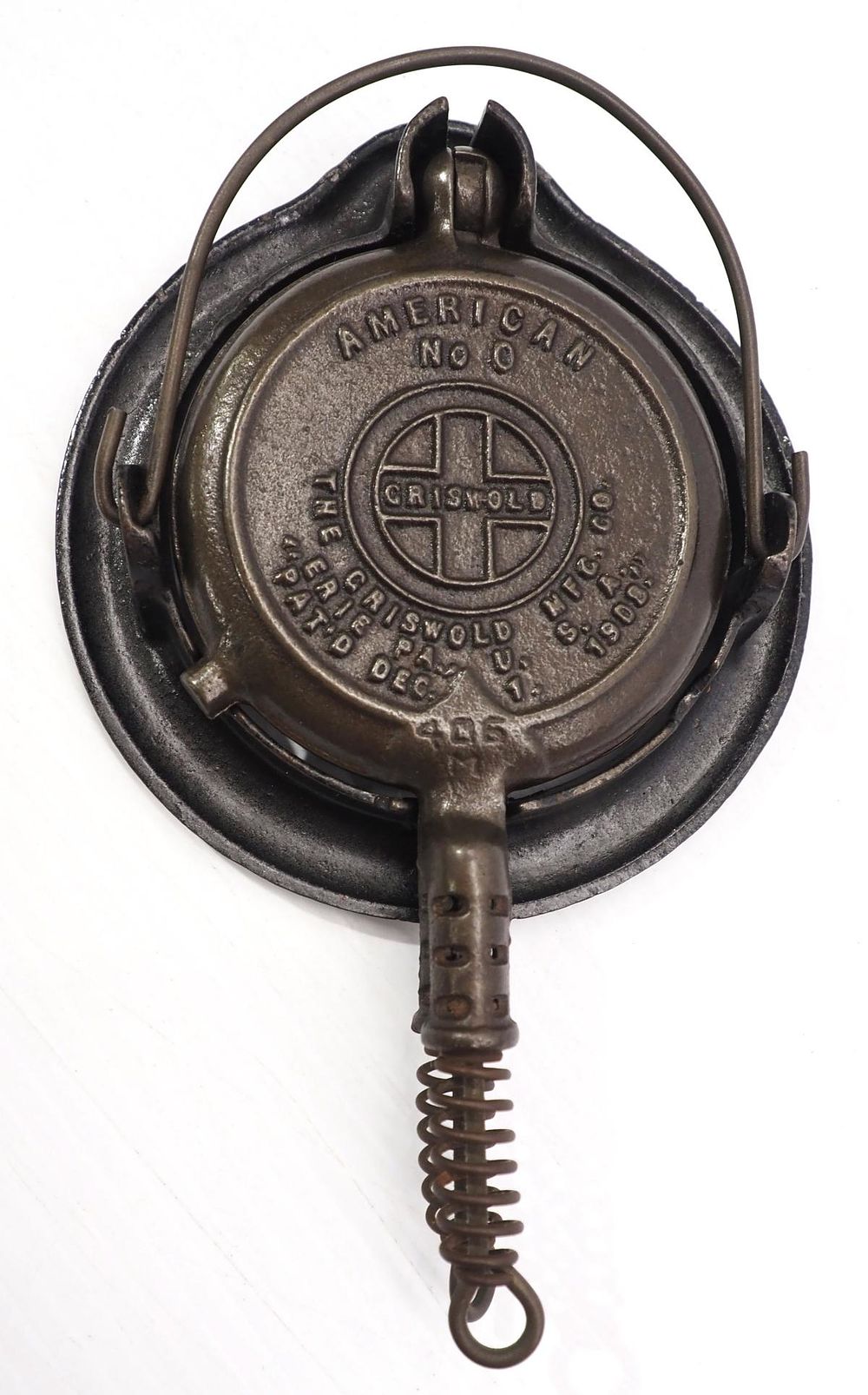 Lot 335: Griswold American No.0 waffle iron