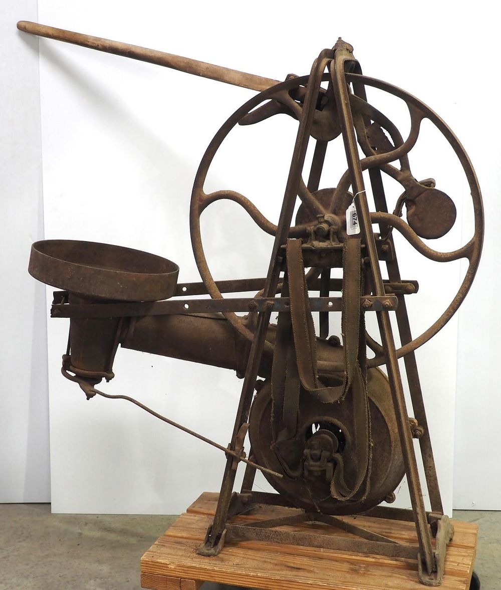Lot 674: Unusual hand-crank forge with belt-driven blower