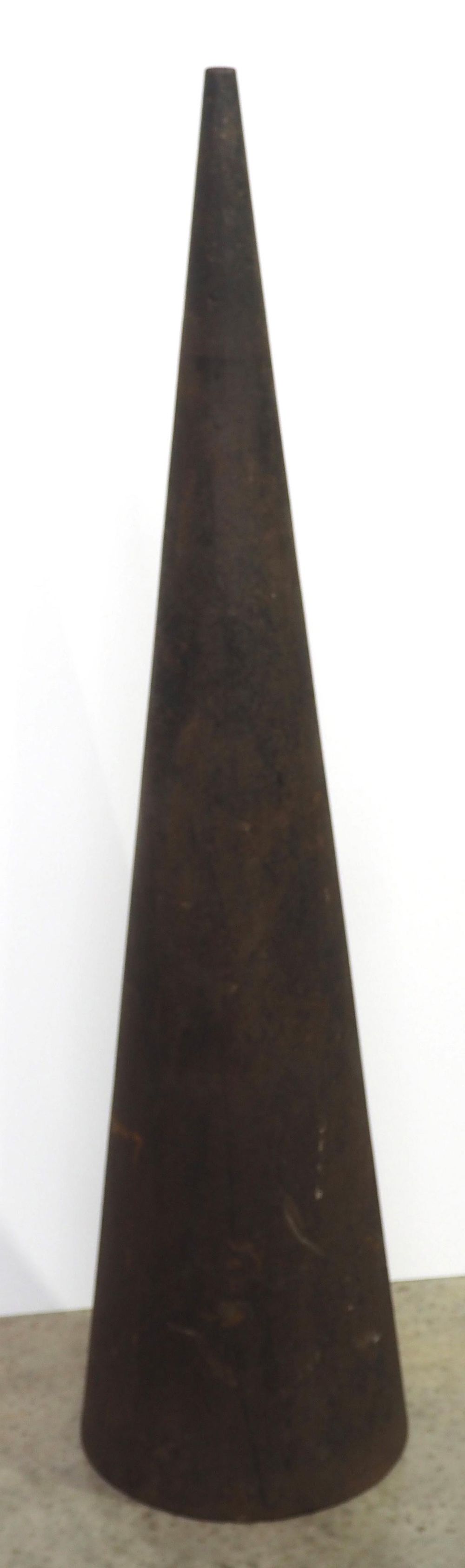 Lot 773: Hollow cone anvil