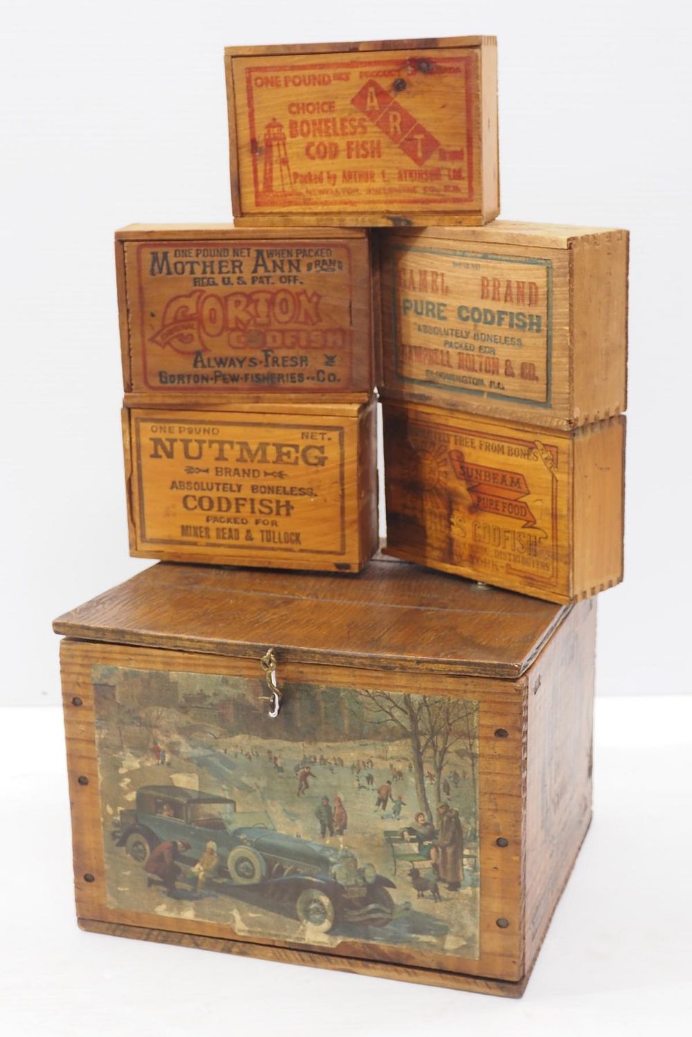 Lot 1418: Socony Bayberry Candles wooden crate