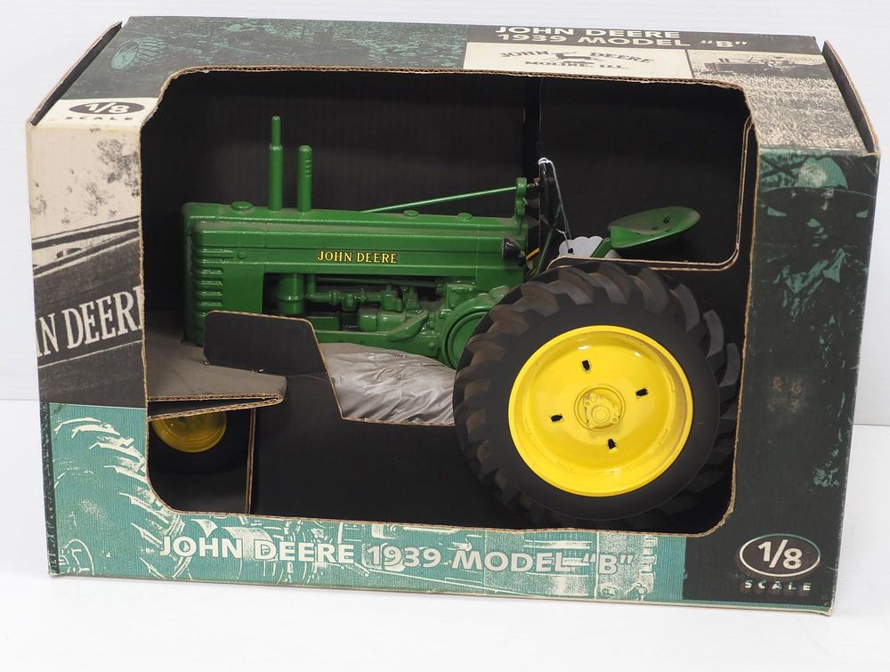 Lot 221: John Deere 1939 Model B