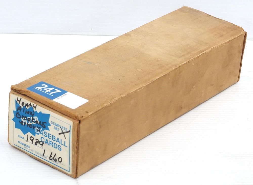 Lot 247: 1989 Fleer Baseball Cards complete set