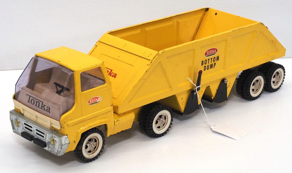 Lot 282: Tonka bottom dump truck and trailer