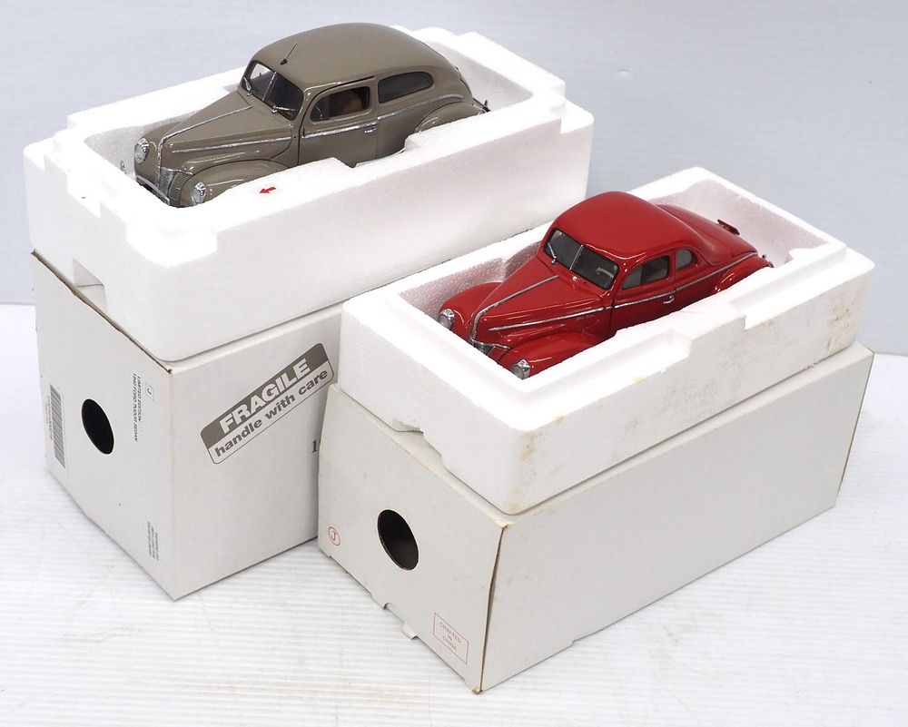 Lot 288: (2) 1940 Danbury Mint Cars