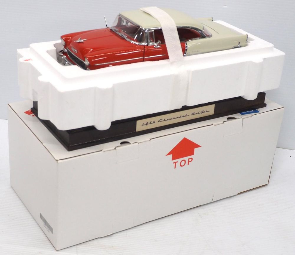 Lot 401: Danbury Mint 1955 Chevrolet Bel Air