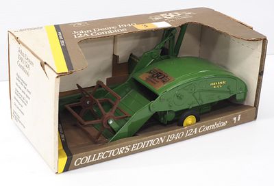 Ertl John Deere 12A Combine. 1/16 scale Ertl John Deere 12A Combine - NIB Condition NIB