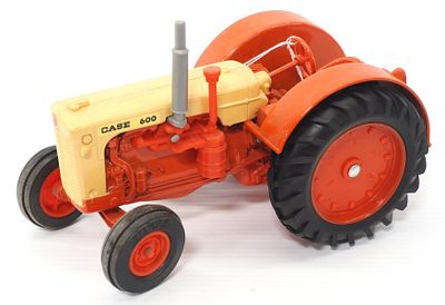 Ertl Case 600. 1/16 scale Ertl Case 600