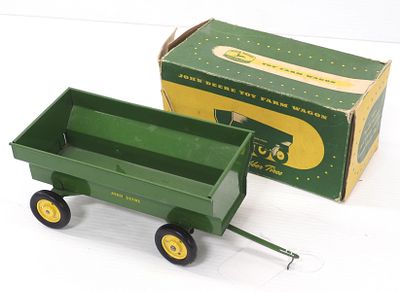 Eska John Deere Flare Box Wagon. 1/16 scale Eska John Deere Flare Box Wagon - with 