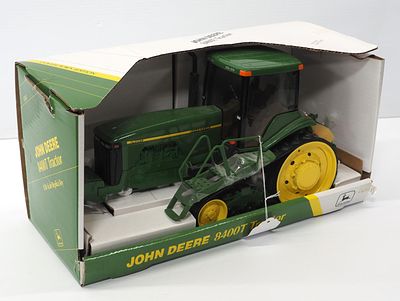 Ertl John Deere 8400 T. 1/16 scale Ertl John Deere 8400 T - NIB Condition NIB