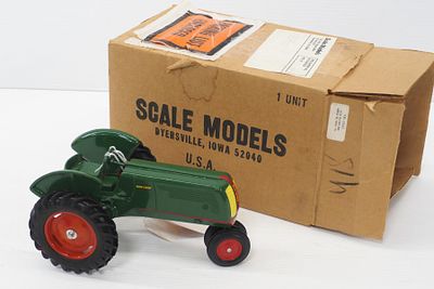 Scale Models Oliver 70 Row Crop. 1/16 scale Scale Models Oliver 70 Row Crop