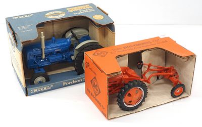 Ertl Fordson Super Major & Allis Chalmers "G". 1/16 scale Ertl Fordson Super Major and Allis 