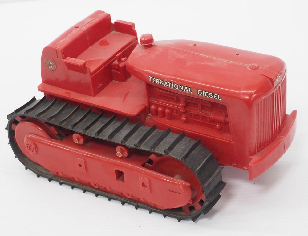 Lot 187: International TD-24