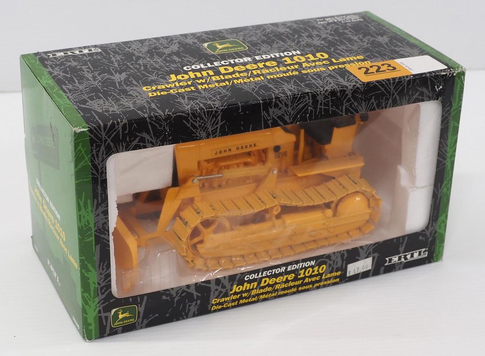 Lot 223: Ertl John Deere 1010 Crawler with blade
