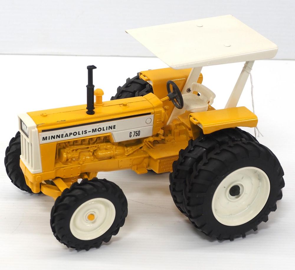 Lot 232: Ertl Minneapolis Moline G750