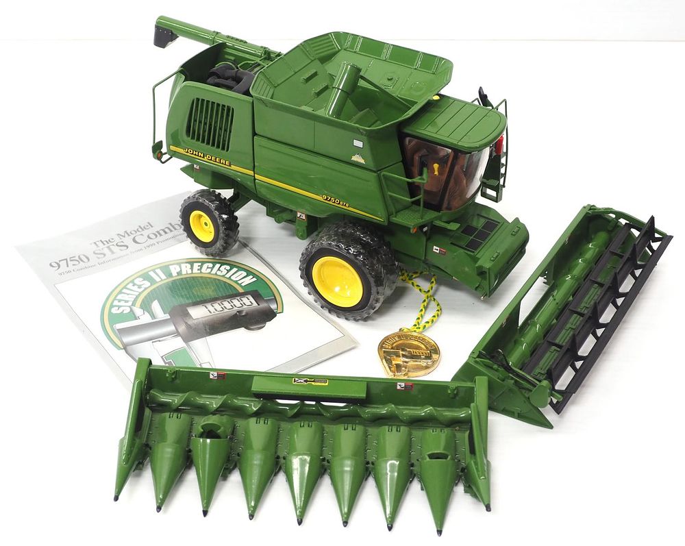 Lot 311: Ertl John Deere 9750 SRS Combine