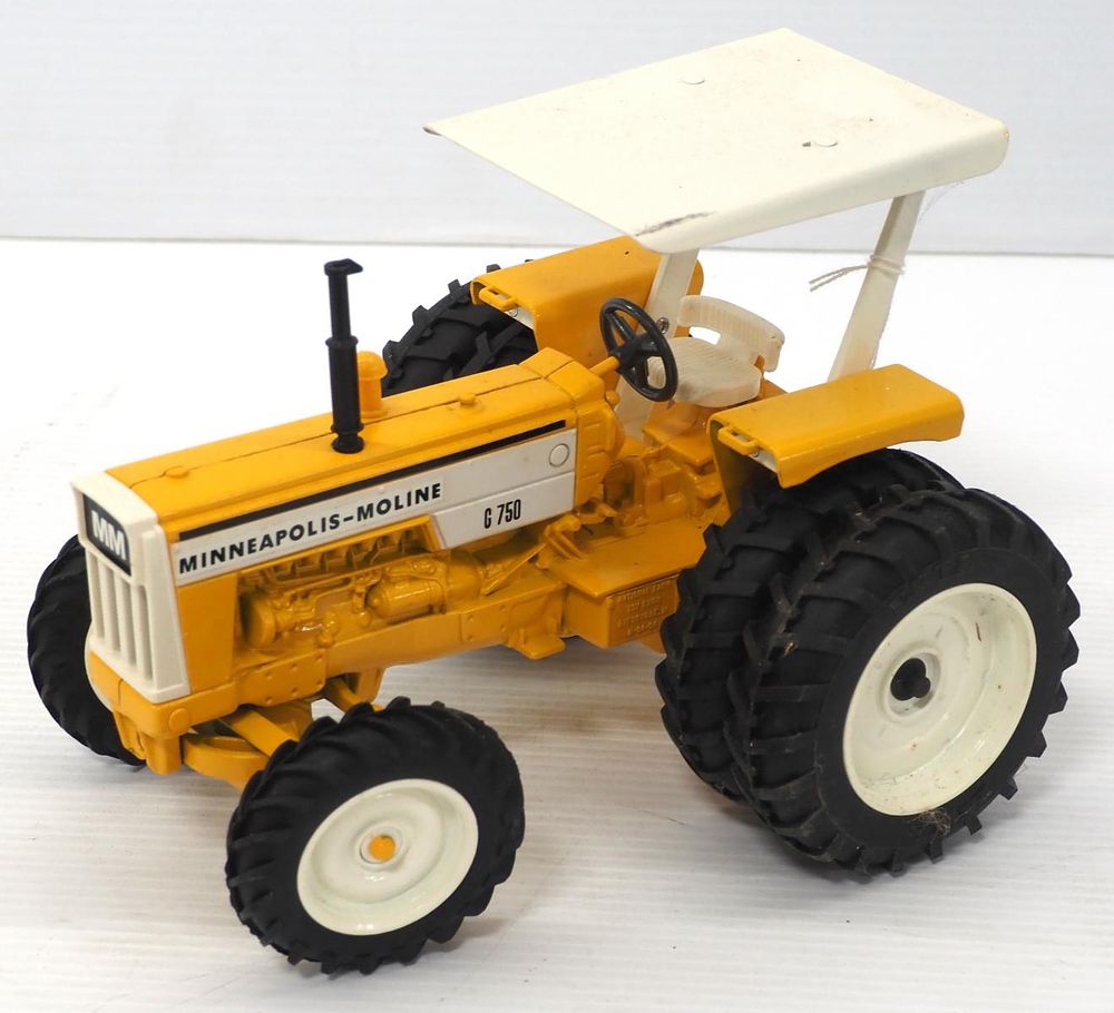 Lot 337: Ertl Minneapolis Moline G 750