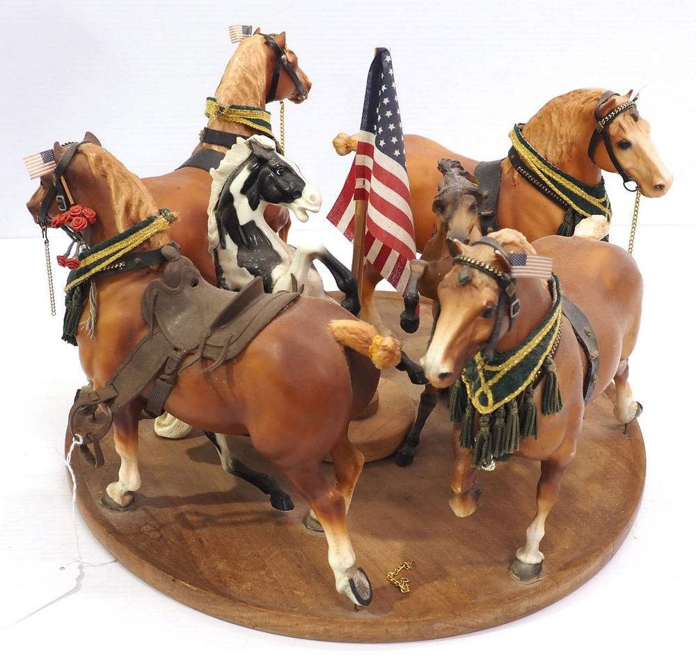 Lot 275: Display of 6 horses with flags