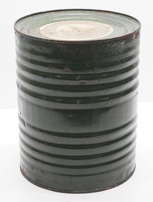 Dupont 20 lb. Black Rifle Powder tin. 9.25"x11.5" Dupont 20 lb. Black Rifle Powder tin