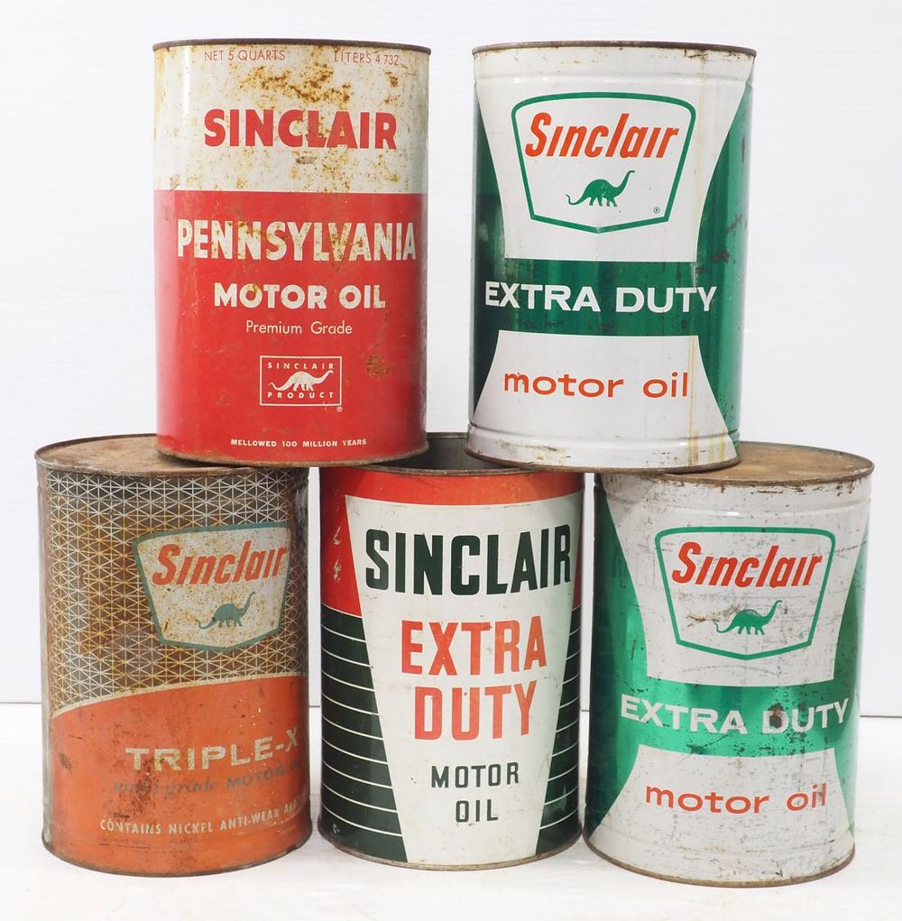 Lot 347: (5) 5 quart Sinclair oil tins