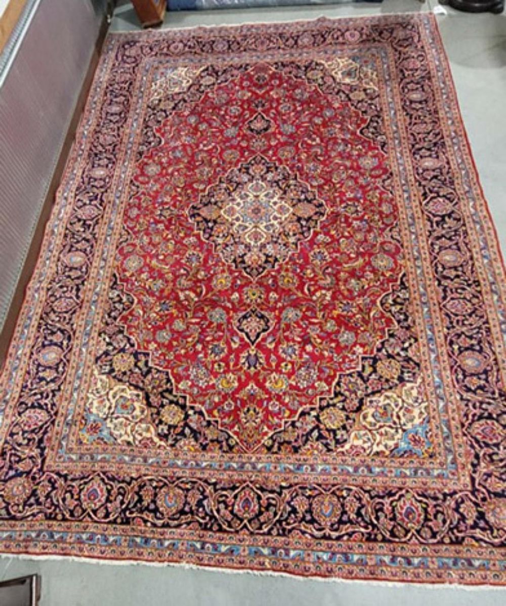 Lot 249: Kashan Room-size Hand Knotted Oriental Rug
