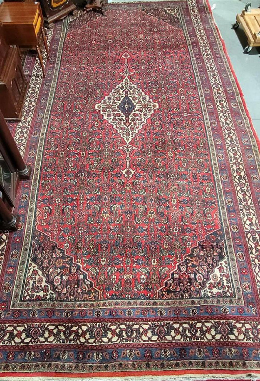 Lot 250: Antique Persian Sultanabad Large Hand Knotted Palace Rug
