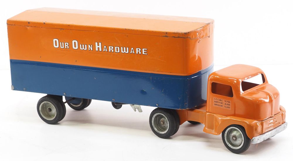 Lot 648: Tonka Our Own Hardware truck