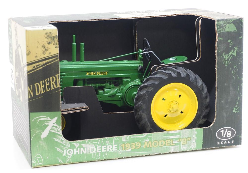 Lot 745: Scale Models 1/8 scale John Deere 1939 Model B