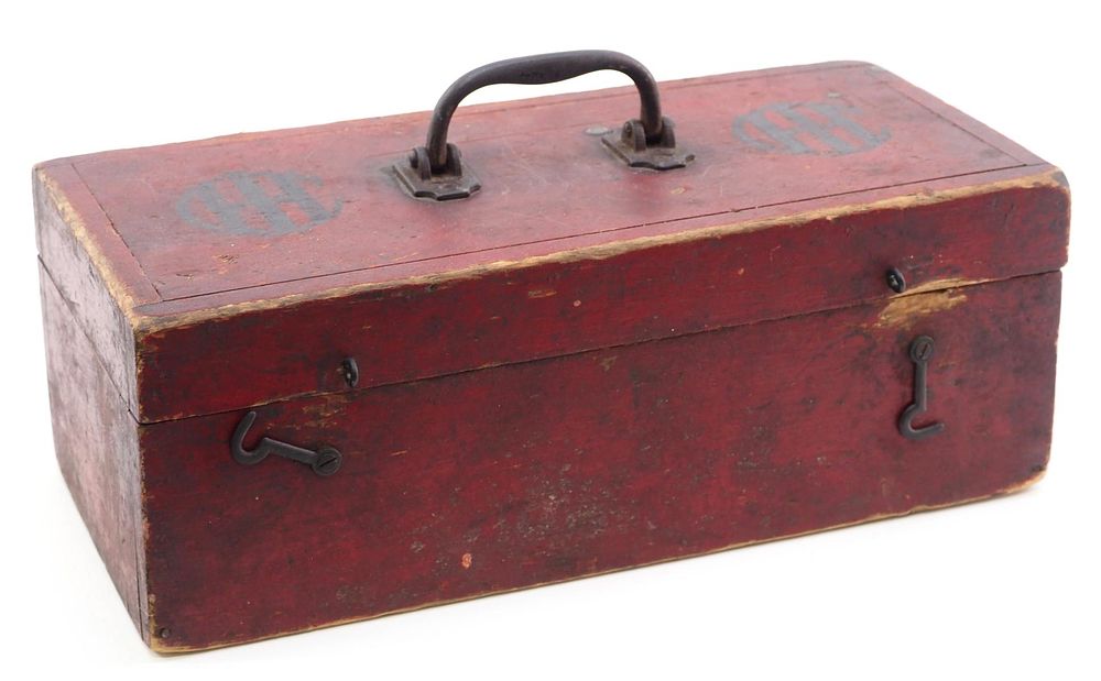 Lot 882: Wooden tool box with handle and IH logos stenciled