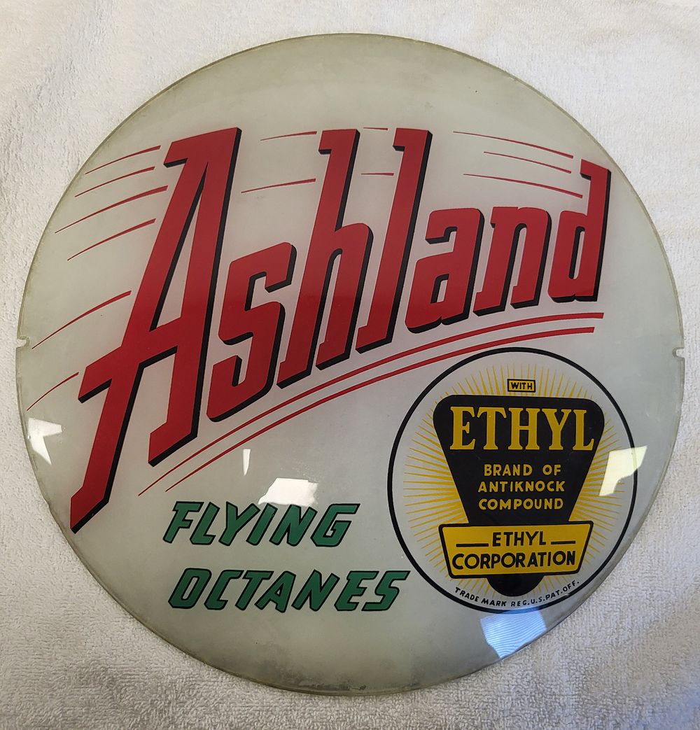 Lot 384A: Ashland glass gas pump globe lense
