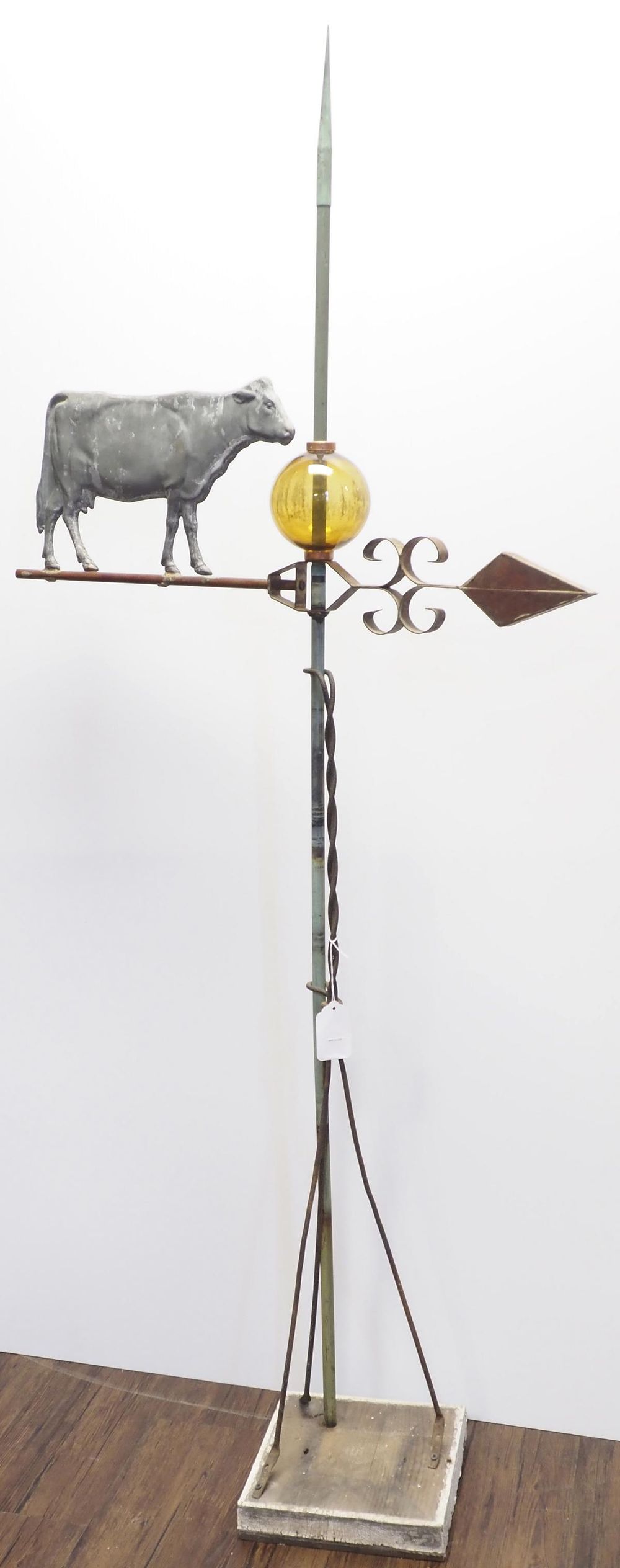 Lot 661: Cow weathervane arrow