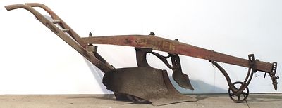 Oliver wood beam walking plow * * NOT ELIGIBLE FOR IN-HOUSE SHIPPING. Please contact the 