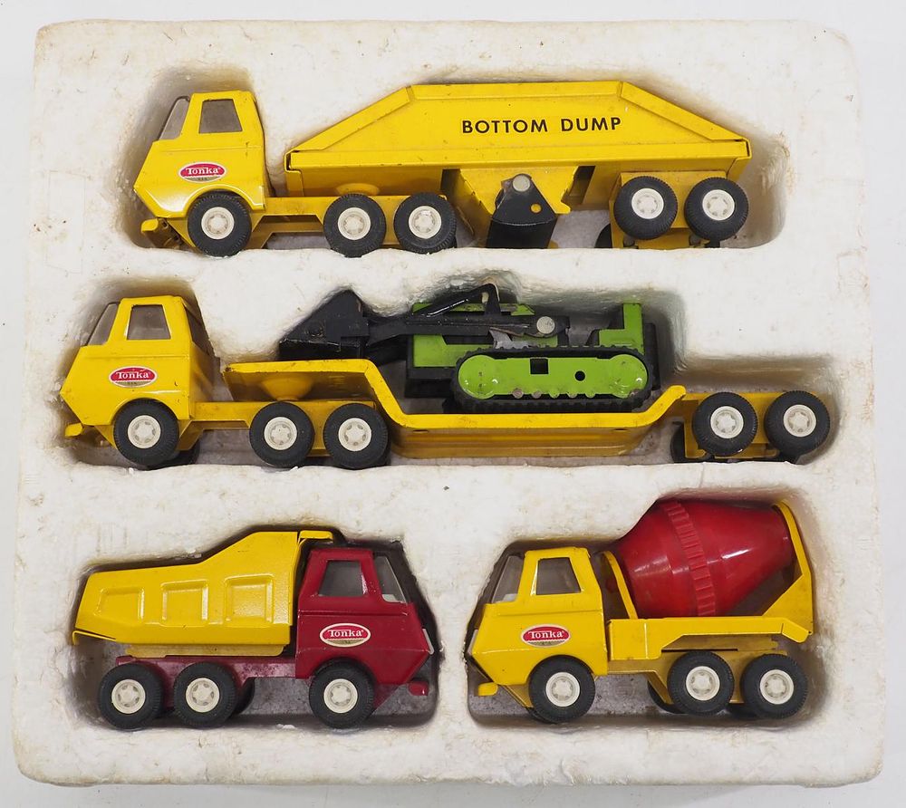 Lot 204: Tonka 4-pc construction toy set