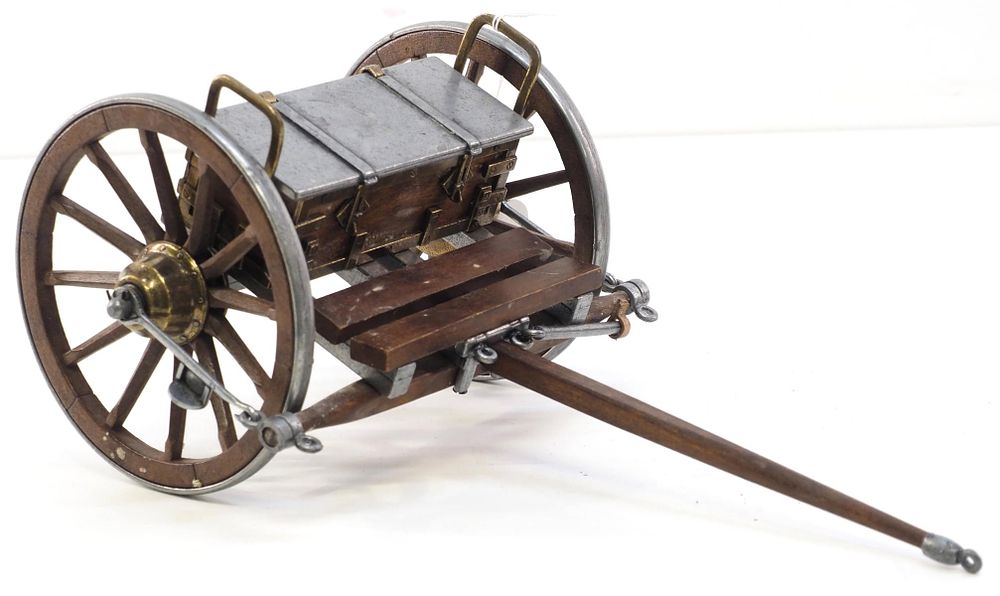Lot 212: Salesman sample caisson