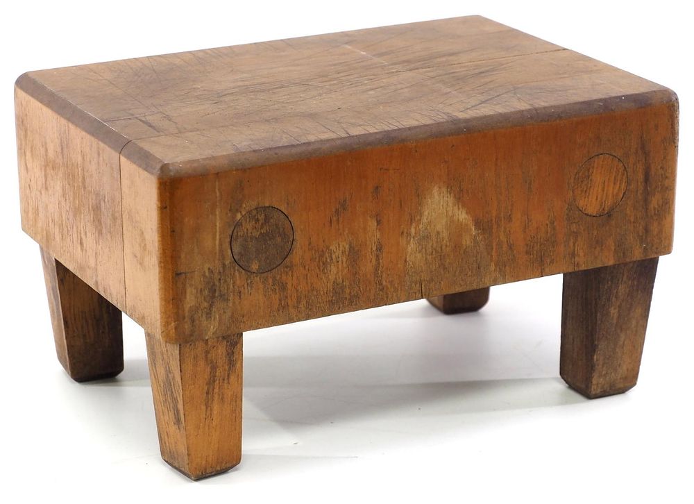 Lot 294: Salesman sample wooden butcher block