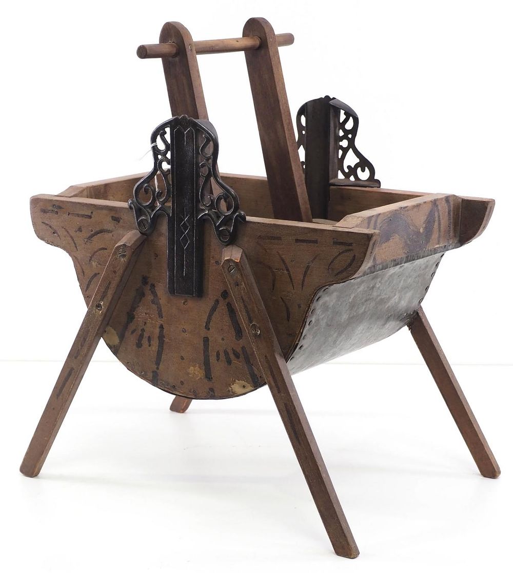 Lot 319: Unusual early model wooden washer